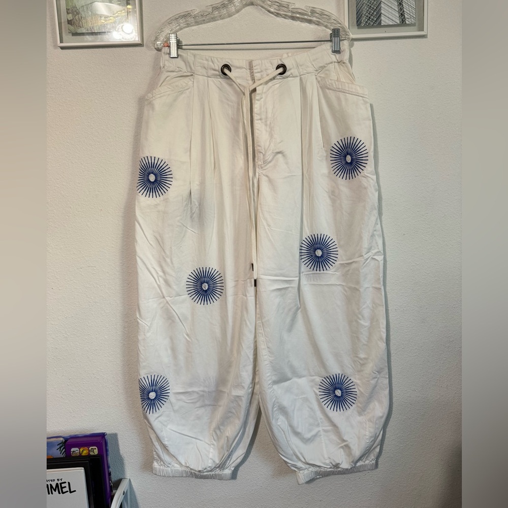Anthropologie Pilcro The Slacker Embroidered Parachute Pants medium - Picture 3 of 7